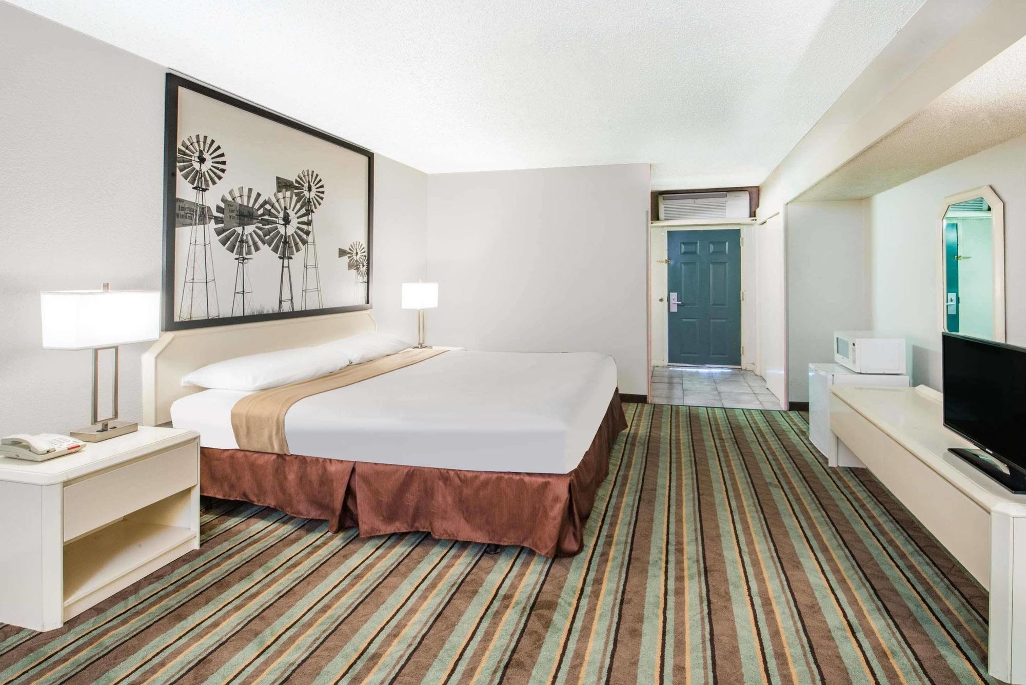 Super 8 By Wyndham Ozona Hotel Bagian luar foto